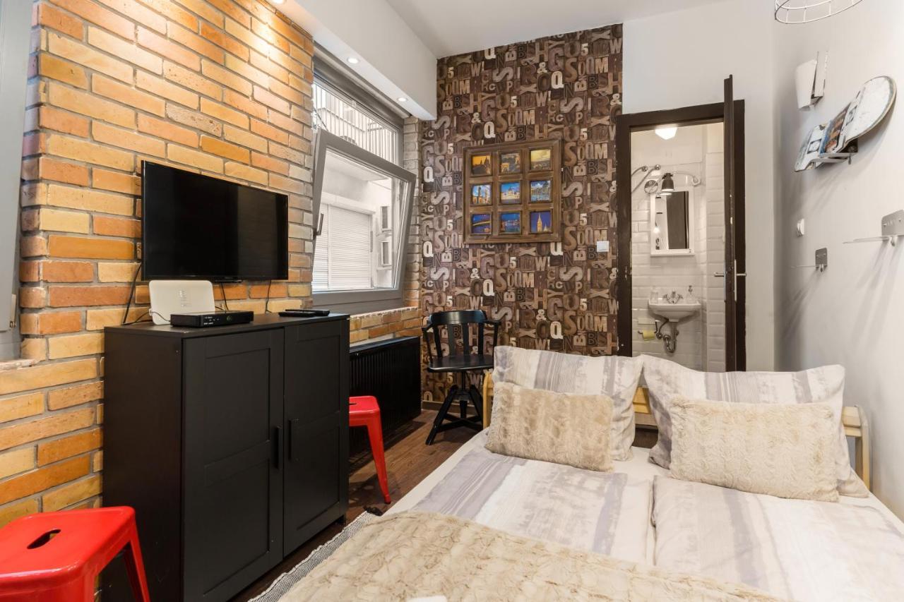 Cheerful Studio Budapest Downtown Buitenkant foto