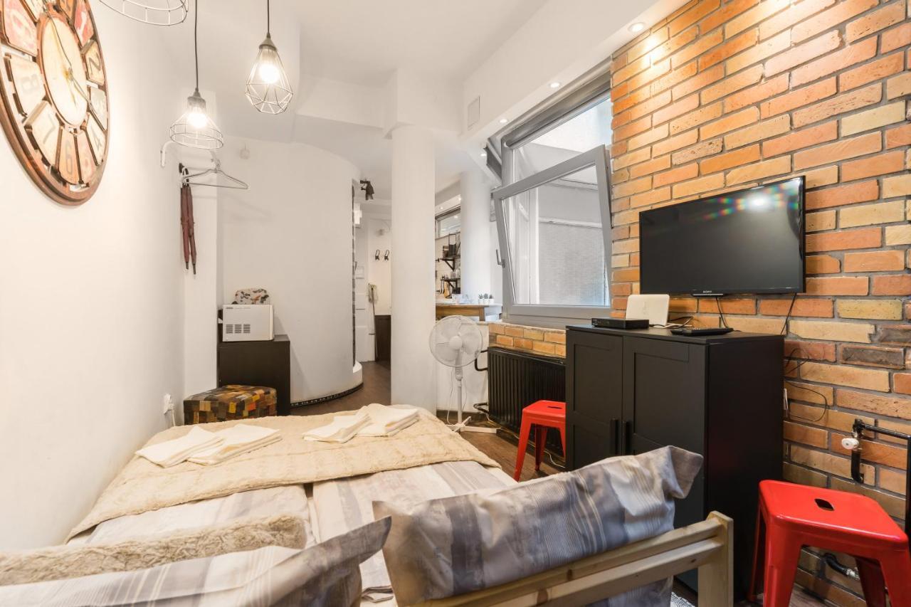 Cheerful Studio Budapest Downtown Buitenkant foto